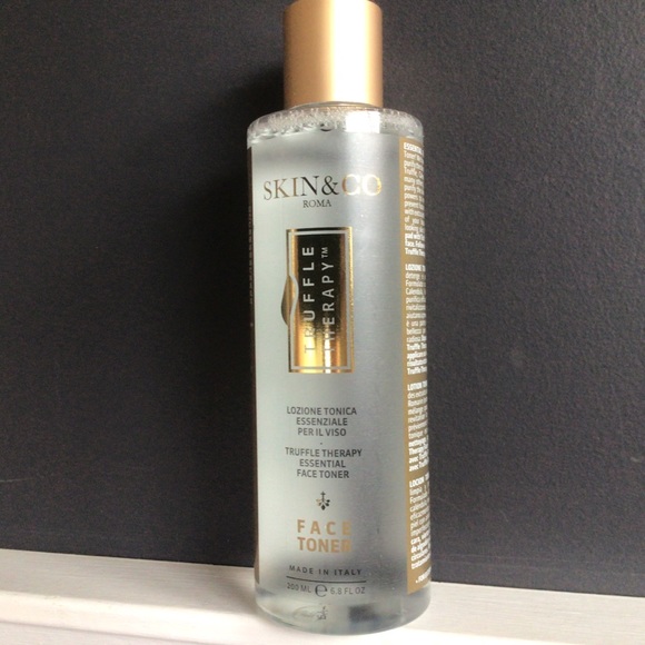 SKIN&CO Roma Truffle Therapy Face Toner - Picture 2 of 6